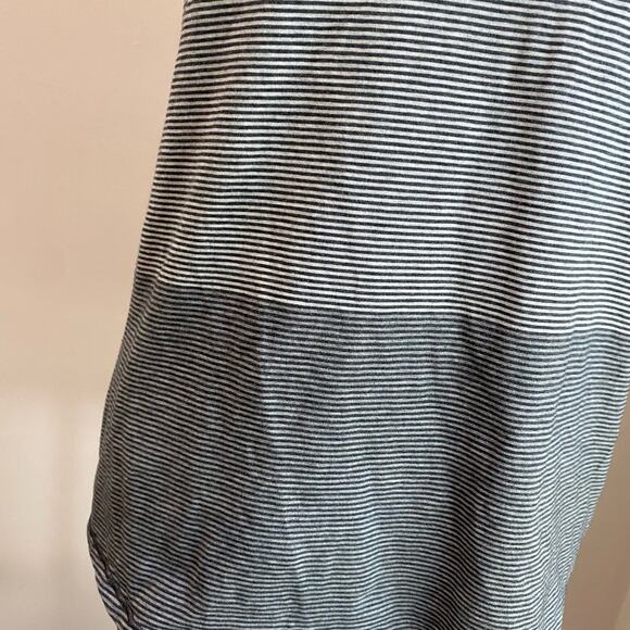 Lululemon Grey Striped Cross Strapped Low Back Tank Top Size M - Picture 4 of 8
